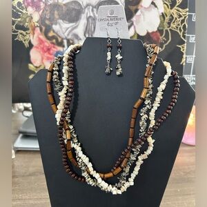 NWT necklace and earrings set